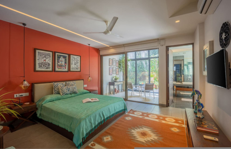 Room 4, Avior by Hireavilla - 4BR w Infinity Pool in Parra, North Goa