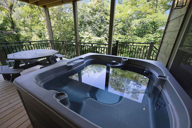 Room 3, Newly Built 2 3 Cabin w Stunning Mountain Views, Sevier