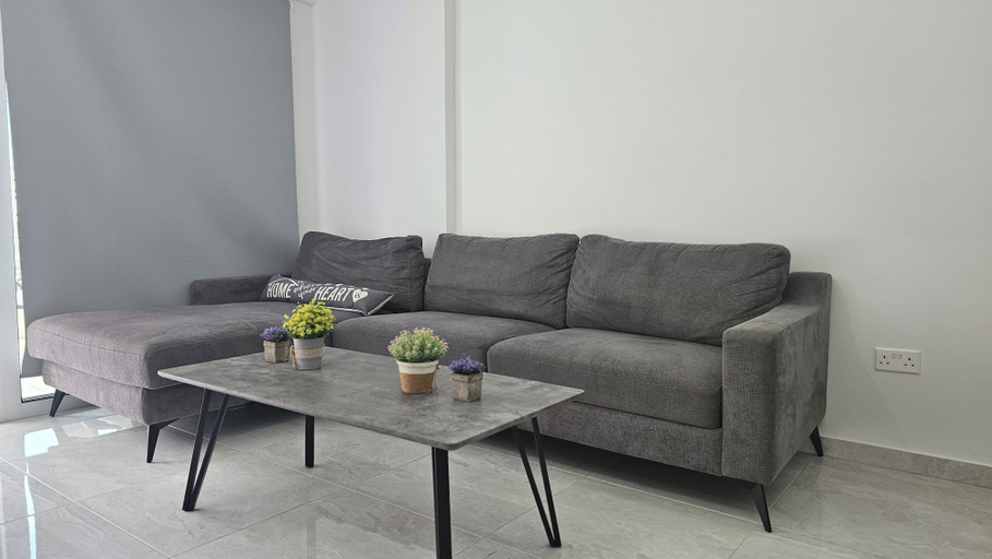 Room 2, 136 LCA - Stay Aquamarine Apartment, Larnaca