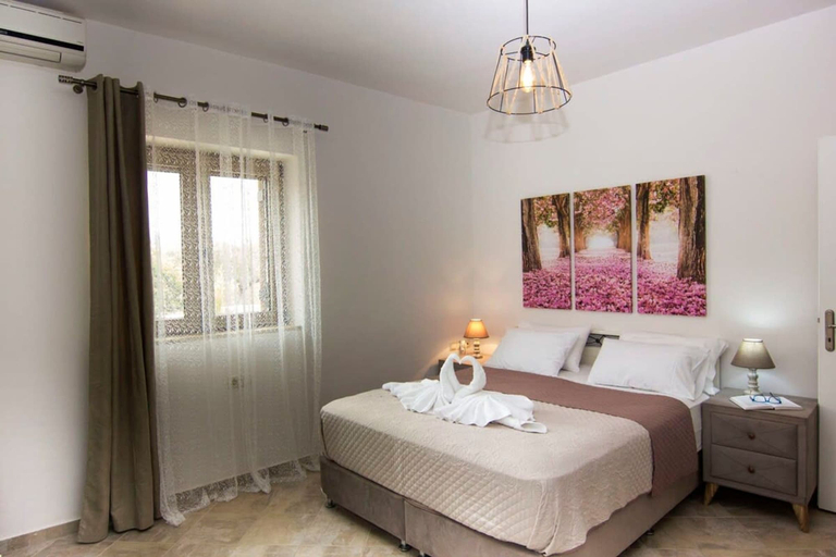Room 3, Selinitsa Stone Home - Mani s Private Pool Retreat, Peloponnese