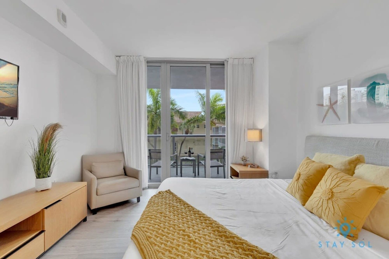 Bedroom 3, Pool Apartment w Balcony Near Beach, Broward