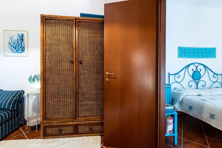 Room 5, Villa Neverland in Cala Sinzias, Cagliari