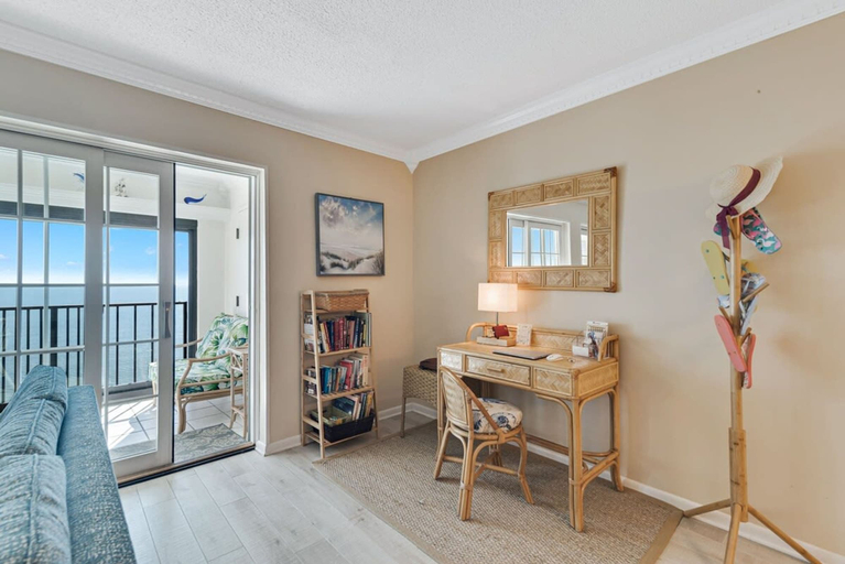 Room 5, Gulf Tower 12A Direct Gulf-front 2 2 Sleeps 6, Baldwin