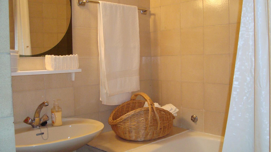 Others 2, Rooms Baba Lazanja, Split