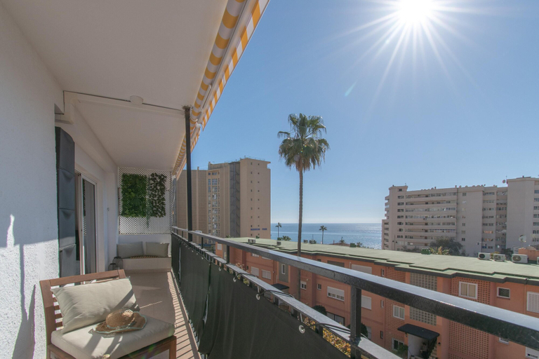 Room 4, Cambural Beach Apartment - Happy Rentals, Málaga