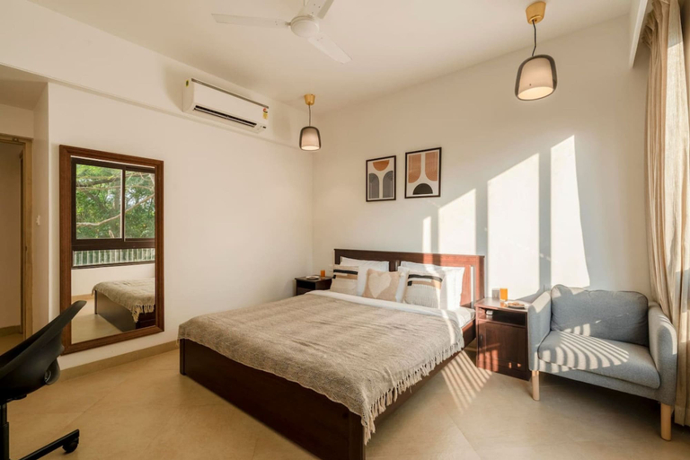 Room 2, Cozy 1BR in Candolim - Walking Distance to Beach, North Goa