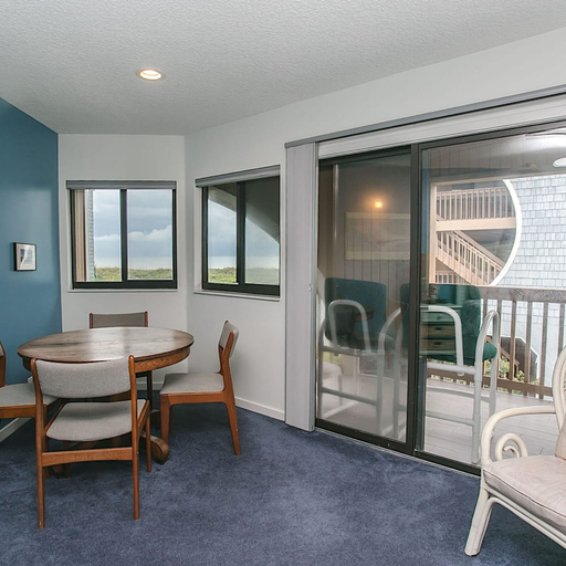 Room 2, Oceanfront Oasis Hibiscus C202 St Aug Free Tix, Saint Johns