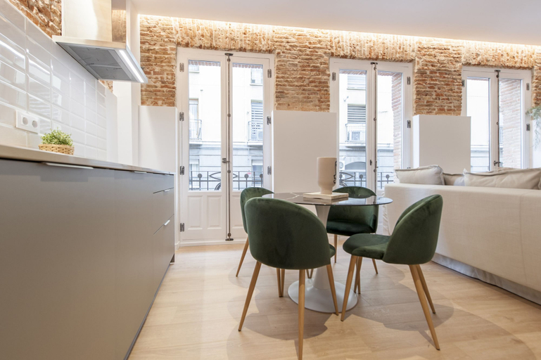 Room 2, C Latina 3 Dcha in Madrid, Madrid
