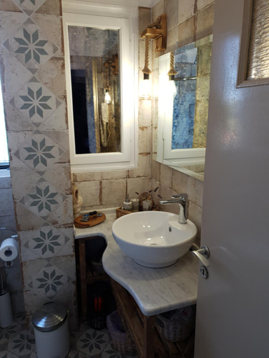Others 4, Violetta Rooms, Peloponnese