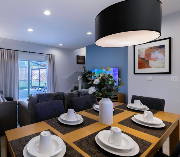 Room 5, Townhome Jacuzzi Grill 10 min Disney, Osceola