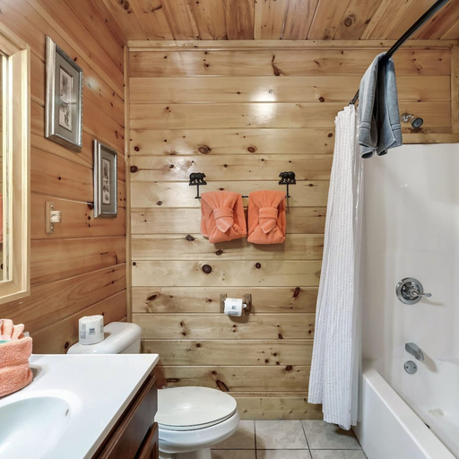 Room 4, Yurt I Game Room Hot Tub I Sleeps 8 I 2BR 2BA, Sevier
