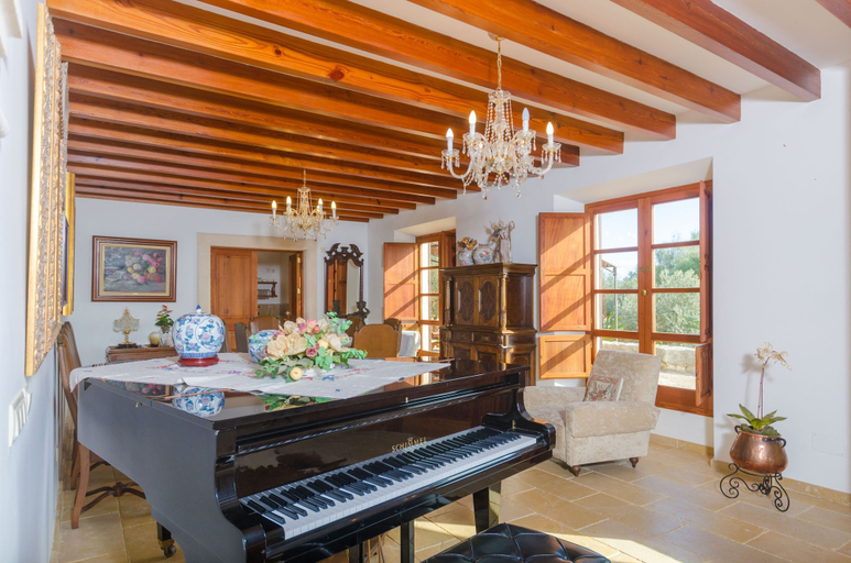 Room 4, Ca Na Ramona With 4 Bedrooms and 5 Bathrooms, Baleares