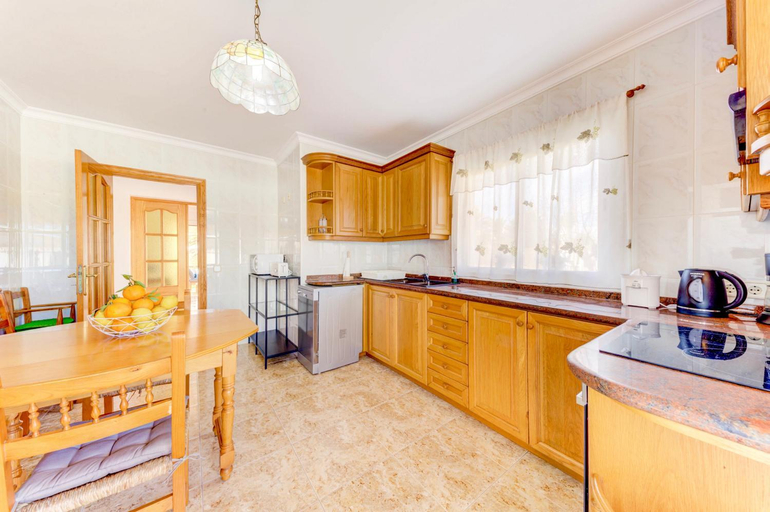 Kitchen 3, Can Gelaberts by Sealand Villas, Baleares