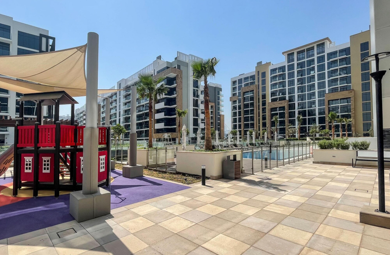 Exterior & Views, Elite LUX Holiday Homes - Modern Marvel Sleek Studio in Azizi Riviera, Dubai