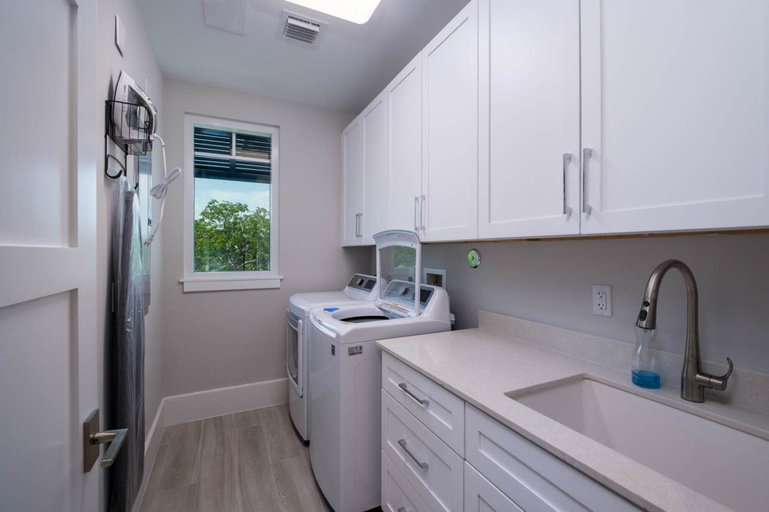 Room 5, Modern Keys Penthouse W Private Beach Pool, Monroe