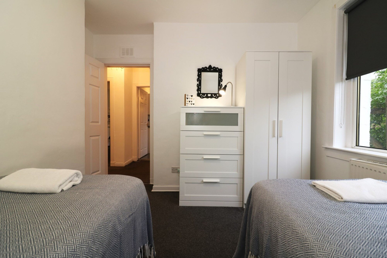 Room 3, Glen Lee - Bellshill, North Lanarkshire
