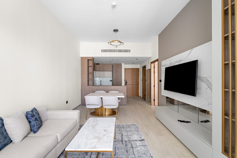 Others 5, Luxurious 1 Bedroom Retreat With Pool gym and Game, Dubai