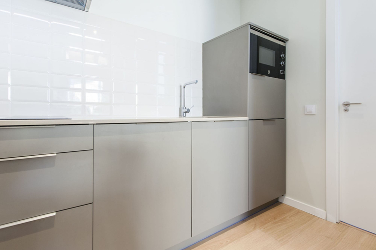 Room 3, C Latina 4 Izq in Madrid, Madrid