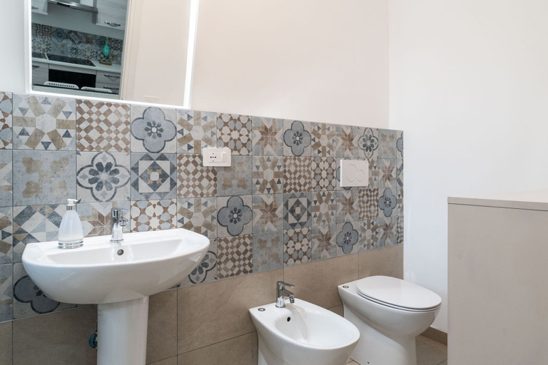 Others 5, Bari Station Classic Apartment by Wonderful Italy, Bari