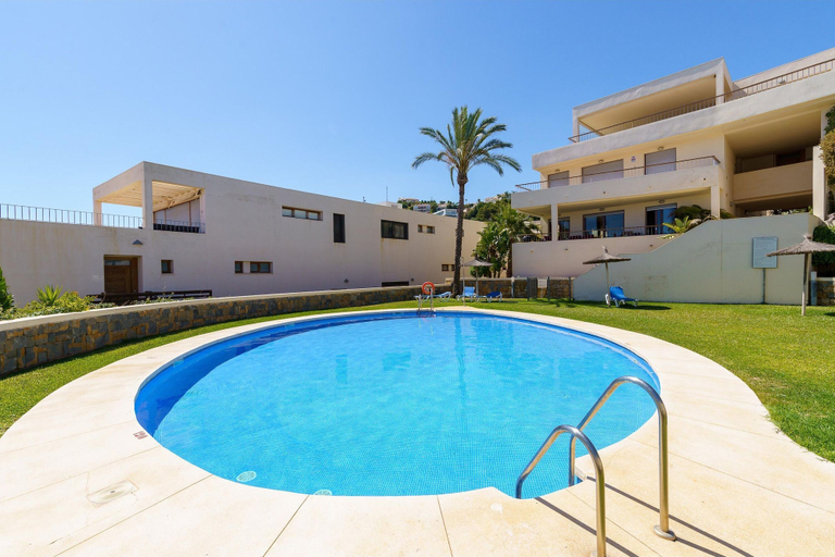 Room 2, Marbella Mountain With sea View and Pool, Málaga