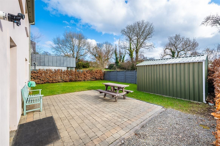 Room 5, Spacious Home to Sleep 6 Just a Short Stroll From Kenmare