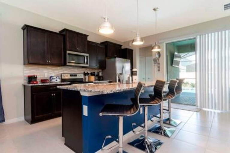 Room 3, Free Water Park Windsor Island 5BD - 5BA, Polk
