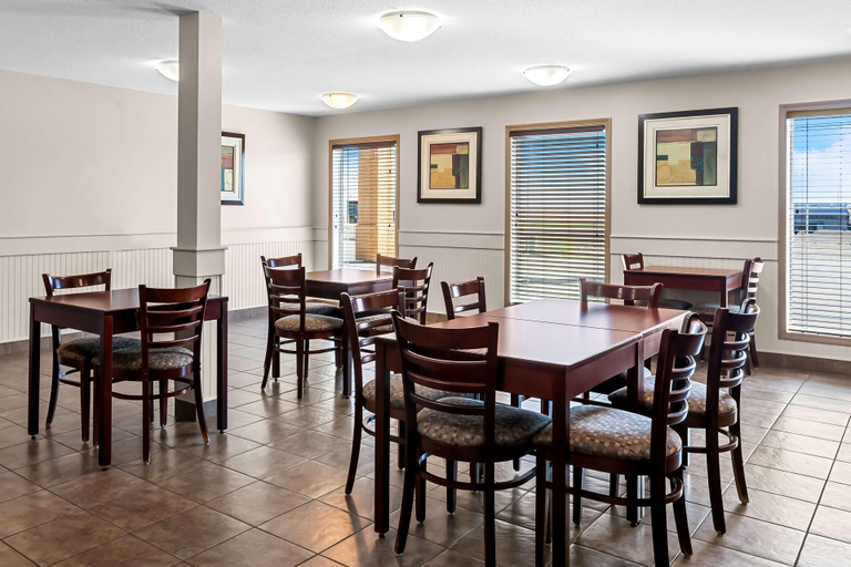 Food & Drinks 5, SureStay Hotel by Best Western Bassano, Division No. 2