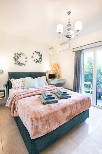 Room 4, Mini Zen Nomad Maison - Calming and Charming, Peloponnese