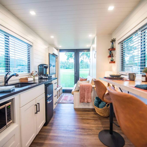 Room 1, No Cleaning Fee Cozy Container Home The Brazos, McLennan