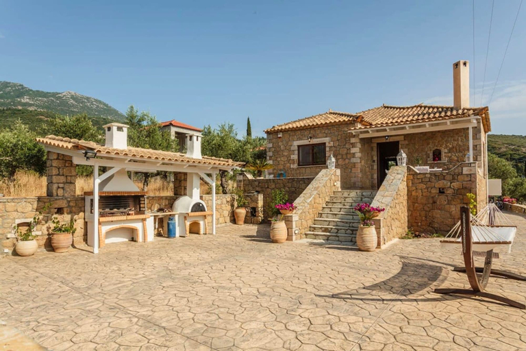 Room 3, Mani s Aura Seaside-spacious Summer Retreat, Peloponnese