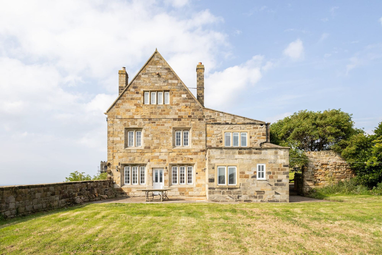 Exterior & Views 2, Host Stay Caedmons View, North Yorkshire