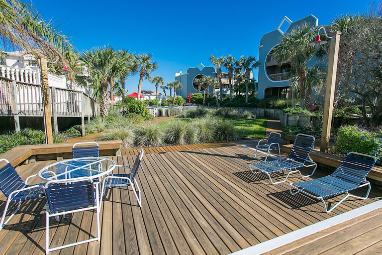 Room 4, St Augustine Luxe Oceanfront - Free Tix, Saint Johns