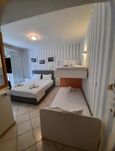 Bedroom 2, Aliki Studios, Epirus