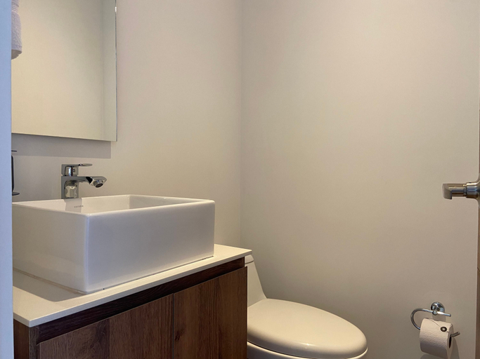 Bathroom 3, w Wonderful 1BR With Moder Balcony in Poblado, Medellín