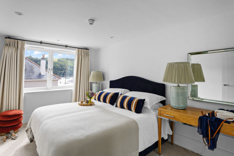 Room 5, The Masts 37 Dart Marina, Devon
