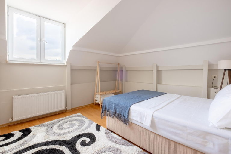 Bedroom 3, Flat 7 min to Coast in Suadiye, Maltepe