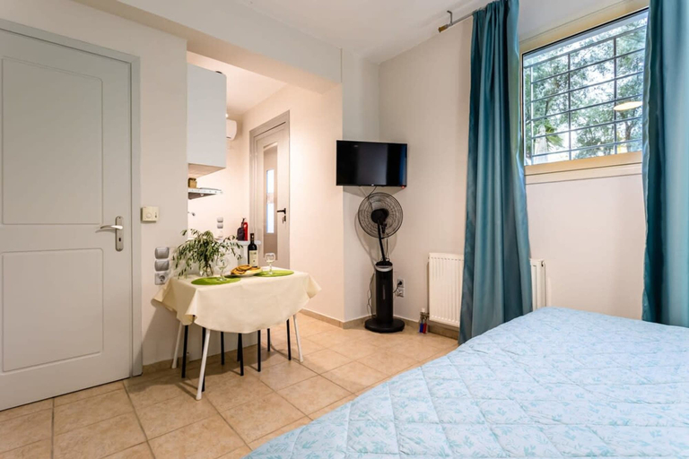 Room 5, Kitries Summer Getaway - Eden Seaside Suite, Peloponnese