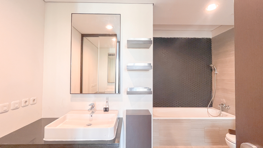Bedroom 5, Luxurious 2BR (No Kitchen) Apartment at Skales Residence Nusa Dua Bali By Travelio, Badung