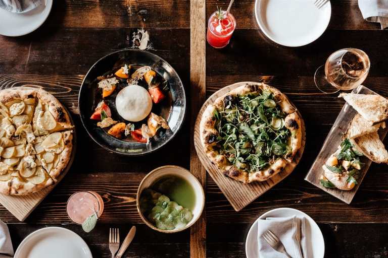 Food & Drinks, Prime Soco Cozy Studio w Laundrywifi 7 Min to DT, Travis