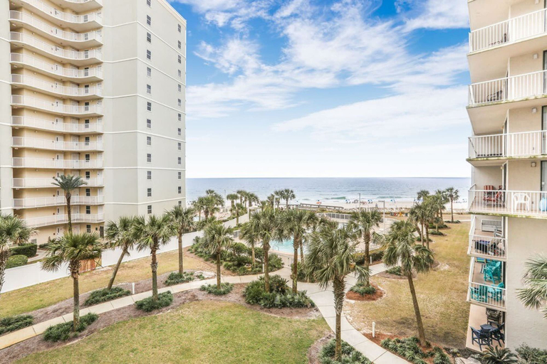 Room 5, Seaside Beach 5415- Beach Front Pools Sauna, Baldwin