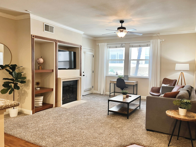 Others 5, Relaxing 2-br Apt With Pool Hot Tub Gym, Washoe
