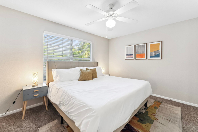 Bedroom 4, Central Chic 2BR Close to UT Moody Center DT, Travis