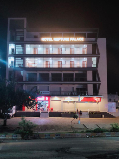 Others 4, Hotel Neptune Palace, Anand