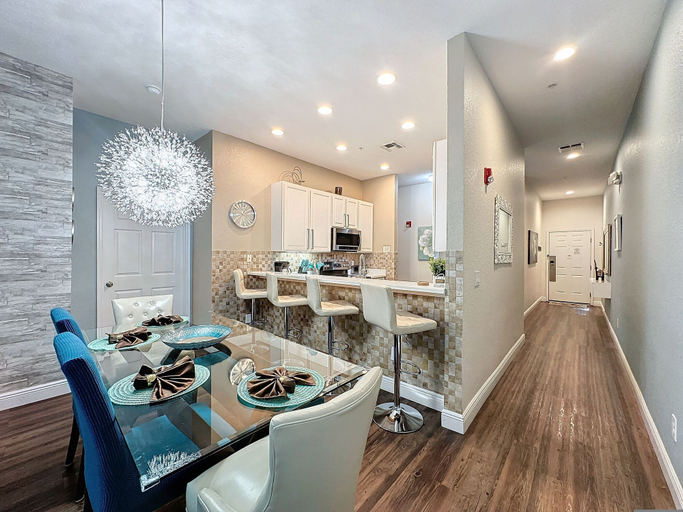 Room 5, 3 Bed 2 Bath Condo Bahama Bay Resort, Polk