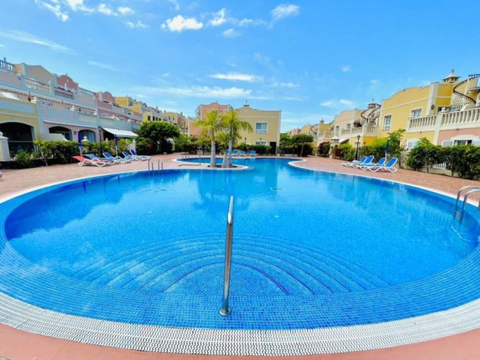 Room 4, Enjoy 1 BR Palm Mar Next to Pool, Santa Cruz de Tenerife