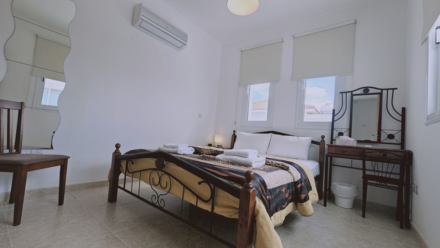 Room 4, 41 PRO - Stay Blue Bay Villa