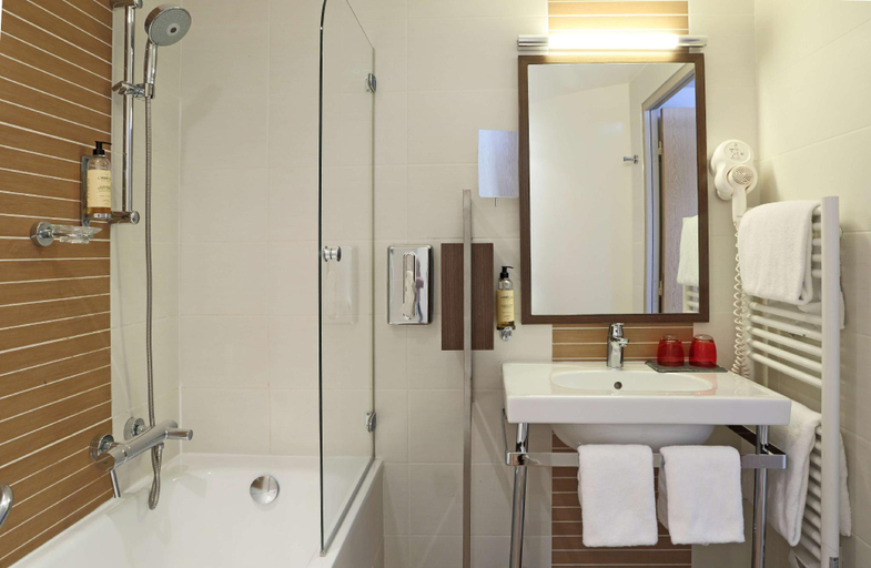 Bathroom 2