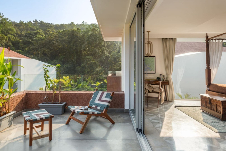 Room 4, Mi Kasa by Hireavilla - 3BR w Pool in North Goa, North Goa