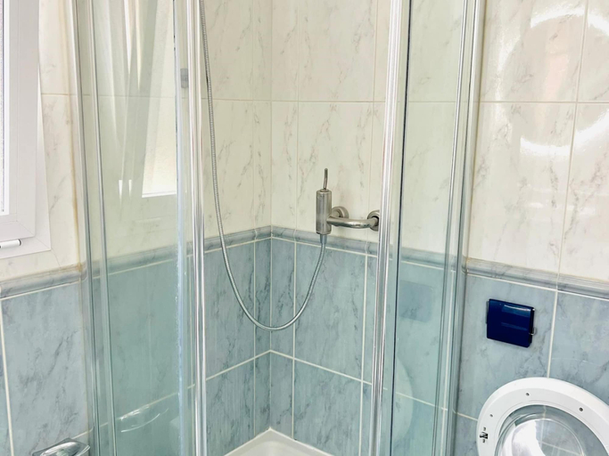Bathroom, Modern Trendy 1BR Ground Floor Apartment, Santa Cruz de Tenerife