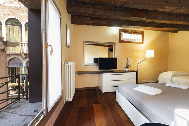 Room 4, Doge Palace 2 - Locz, Venezia